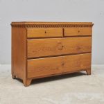 644001 Chest of drawers